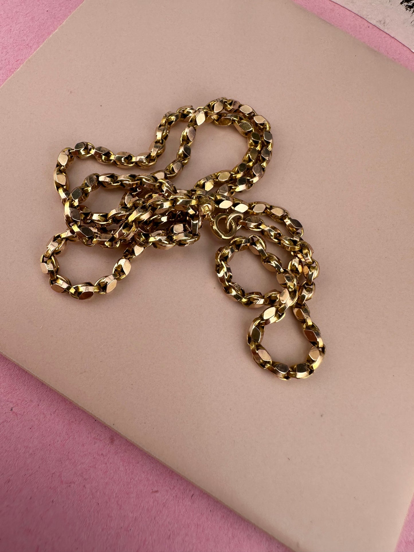Antique 9ct Yellow gold Flat Faceted tulip chain with bolt clasp