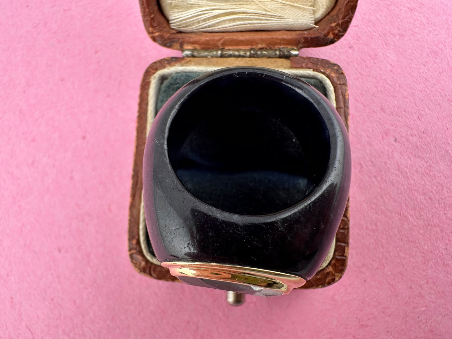 14ct Gold Onyx and Rock Crystal ring