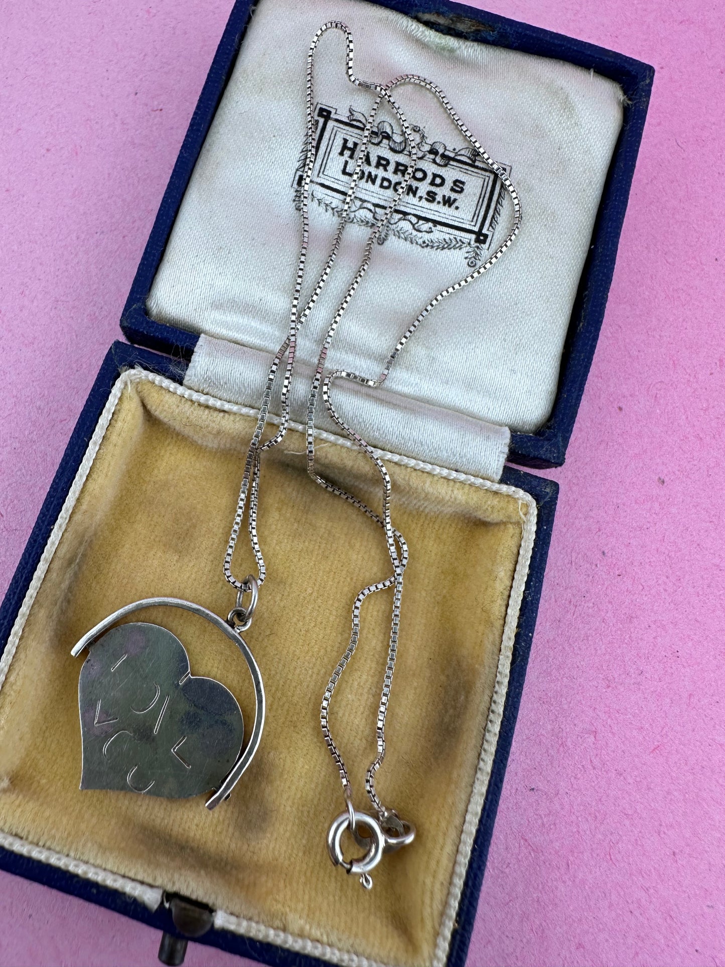 Sterling silver heart shaped ‘I Love you’ spinner