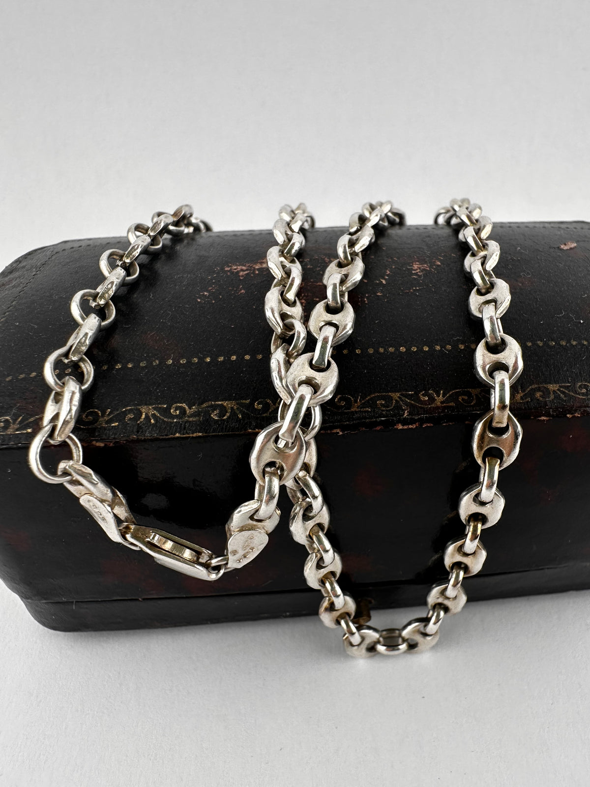 Vintage Sterling Silver Puffy Mariner chain