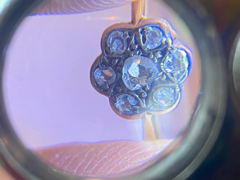 Antique 18ct Rose Cut Diamond Daisy Ring, size L1/2