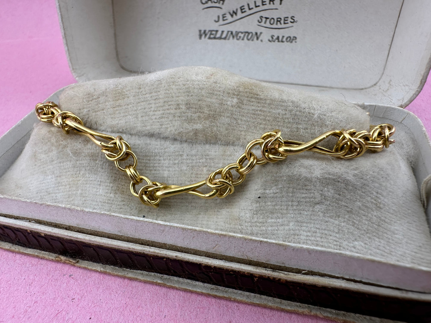 9ct Gold infinity & Byzantine link bracelet