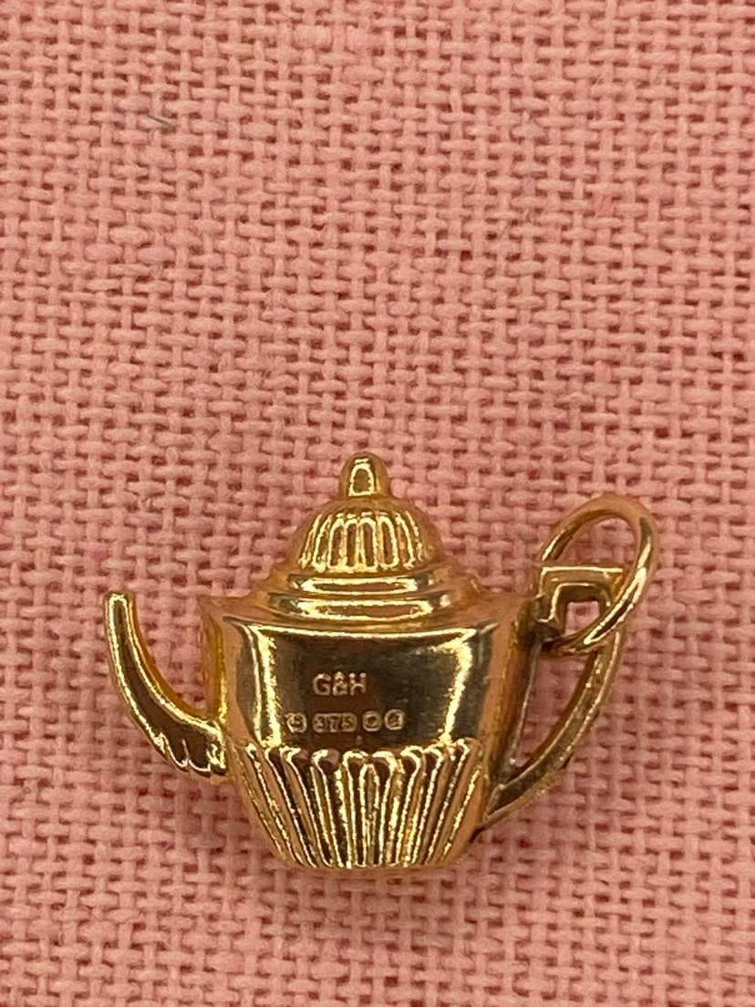 Vintage 9ct Gold Teapot charm