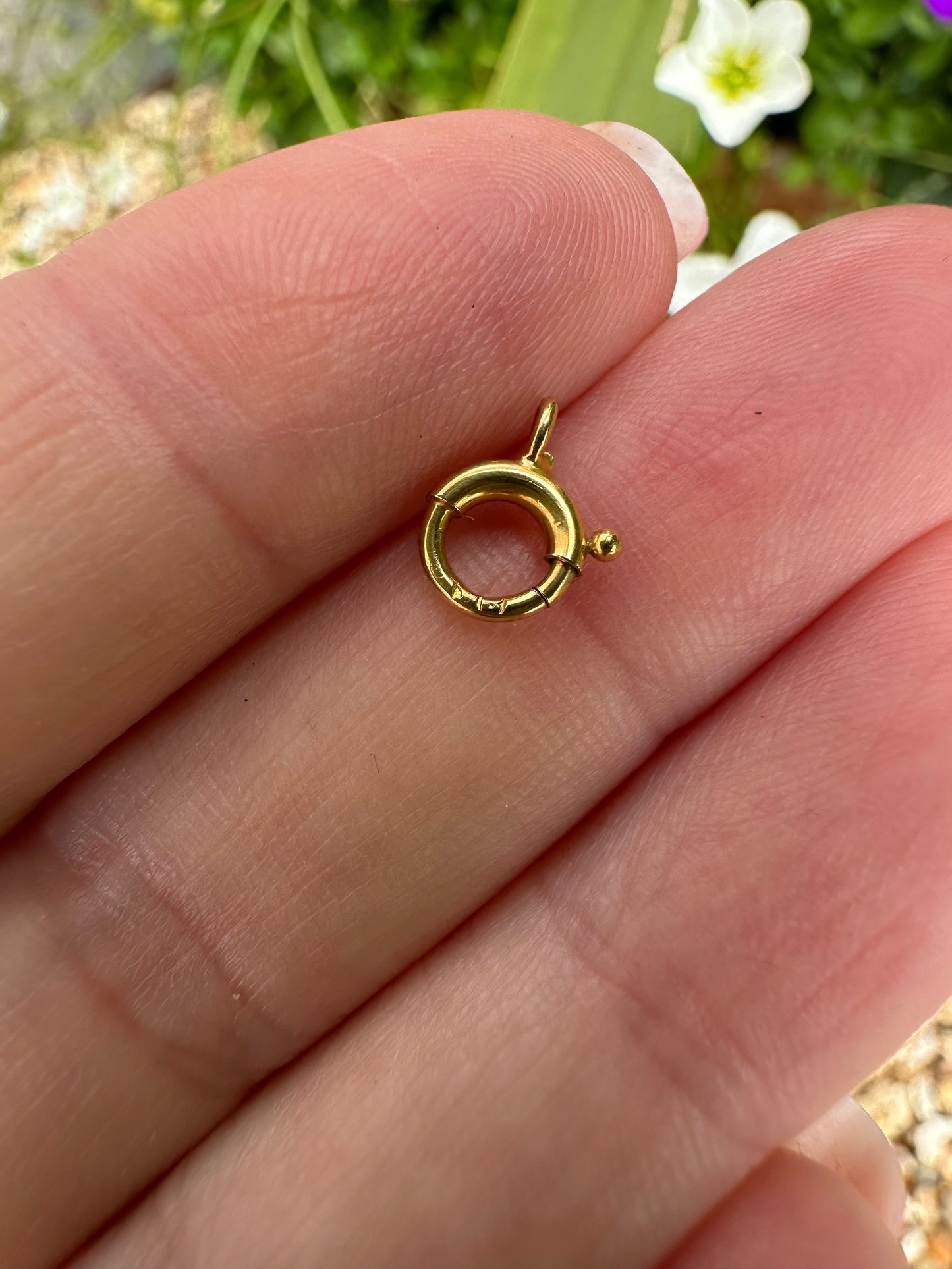 Antique 9ct Yellow gold mini bolt clasp