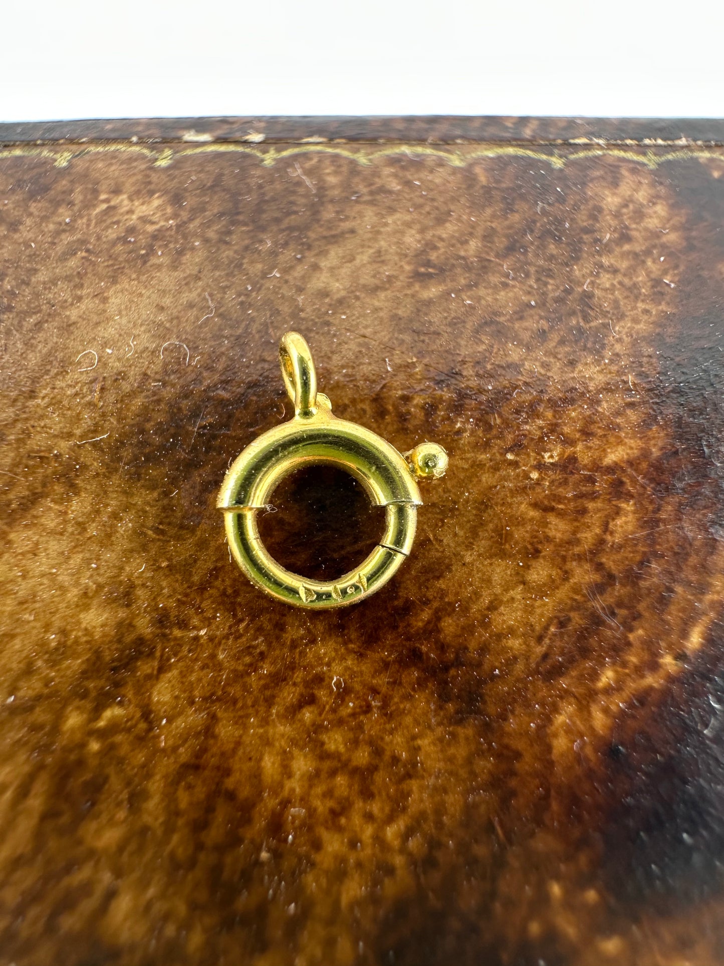 Antique 9ct Yellow gold mini bolt clasp