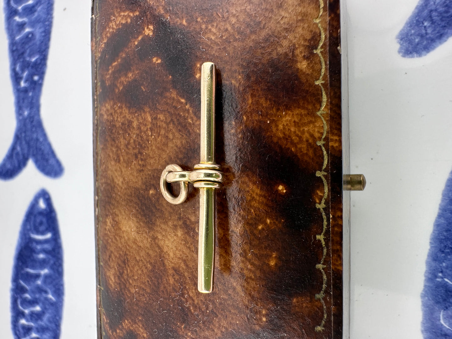 Antique 9ct Gold T-bar