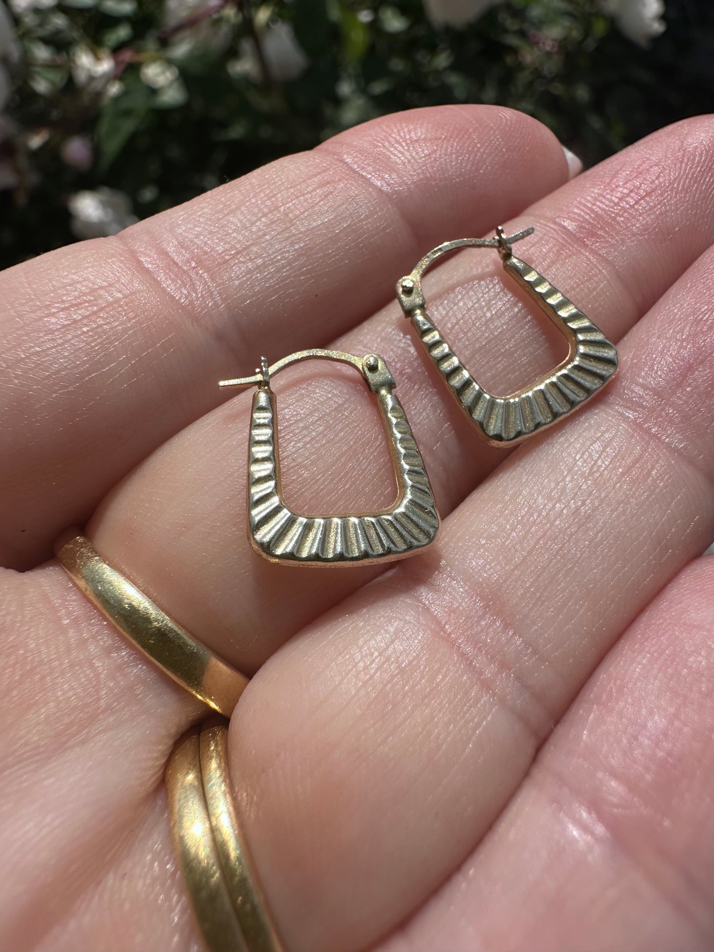 9ct Gold Mini striped Handbag hoops