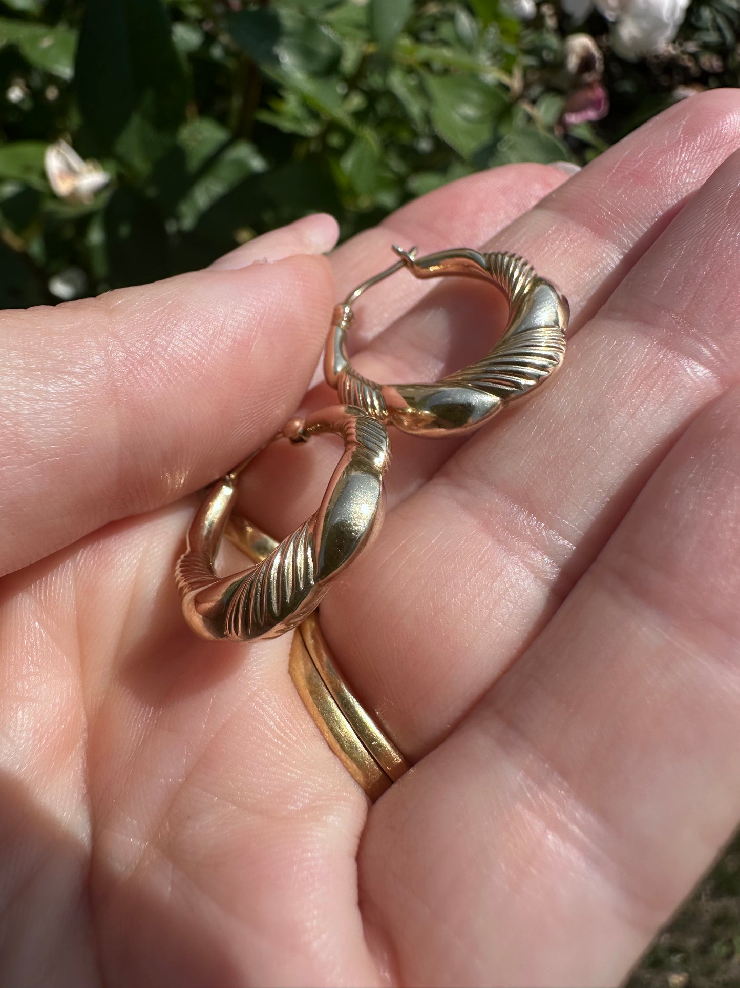 9ct Gold Puffy Stripe hoops