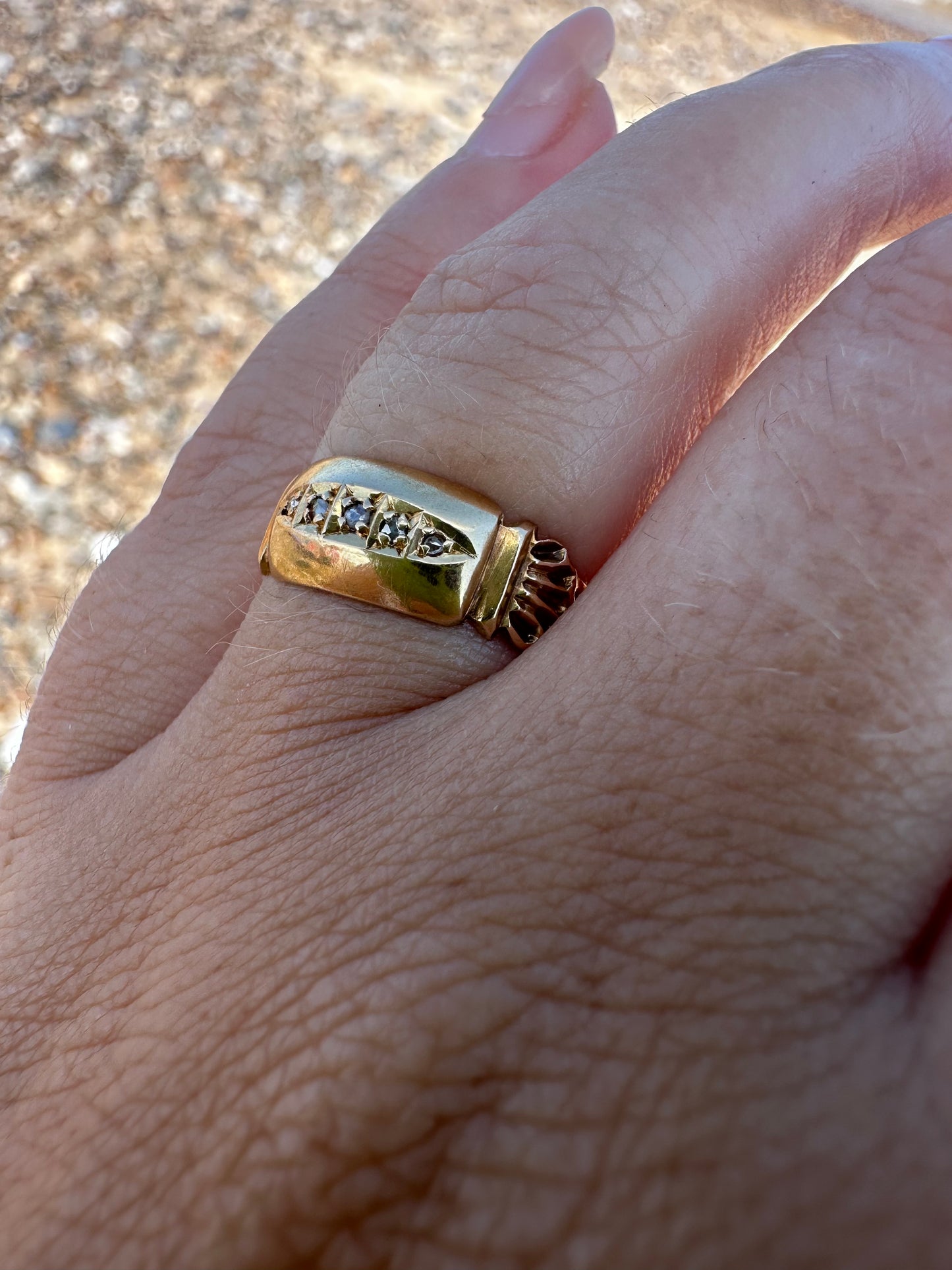 Antique 18ct Gold Rose Cut diamond Gypsy set ring