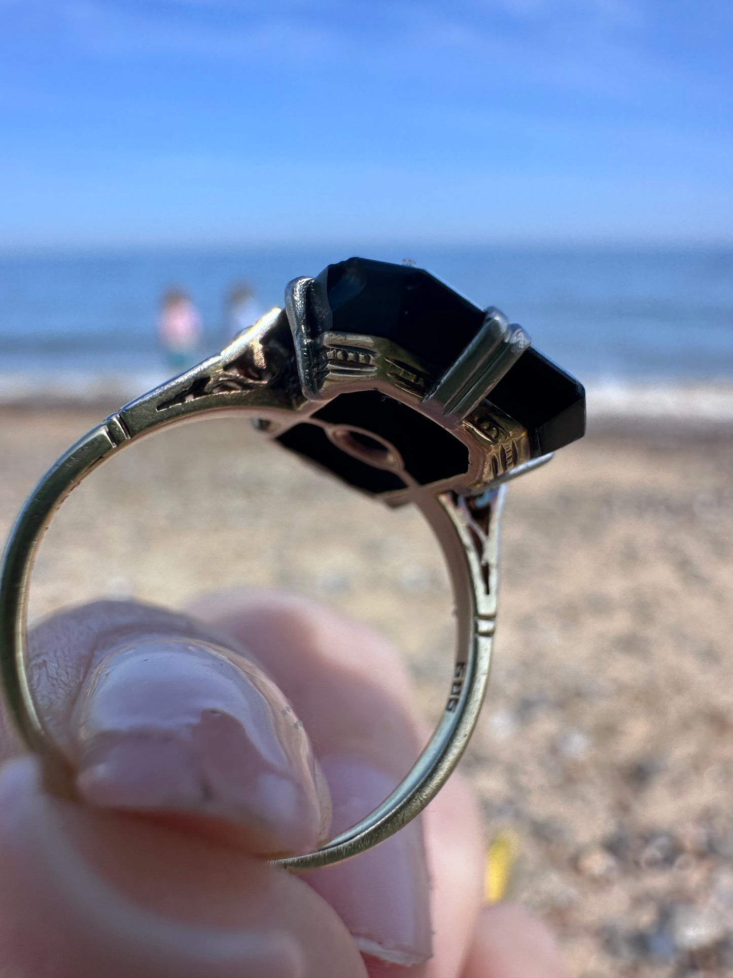 14ct Onyx, Pearl & Rose cut diamond Ring