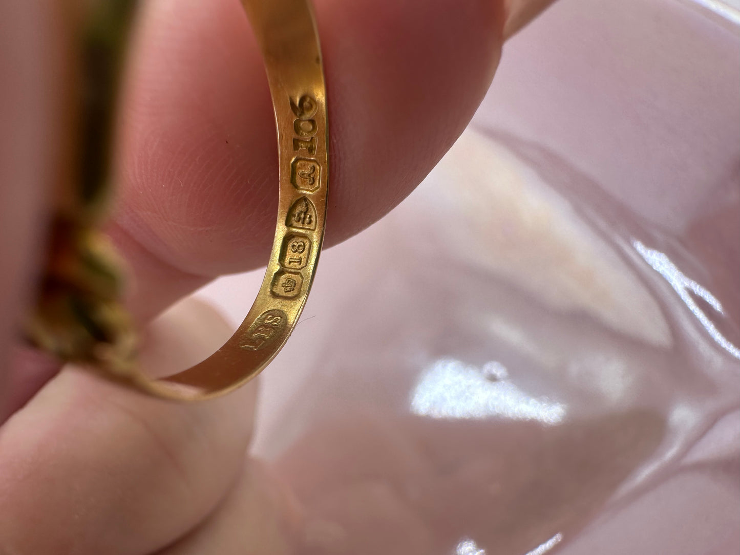 Antique 18ct Gold Rose Cut diamond Gypsy set ring