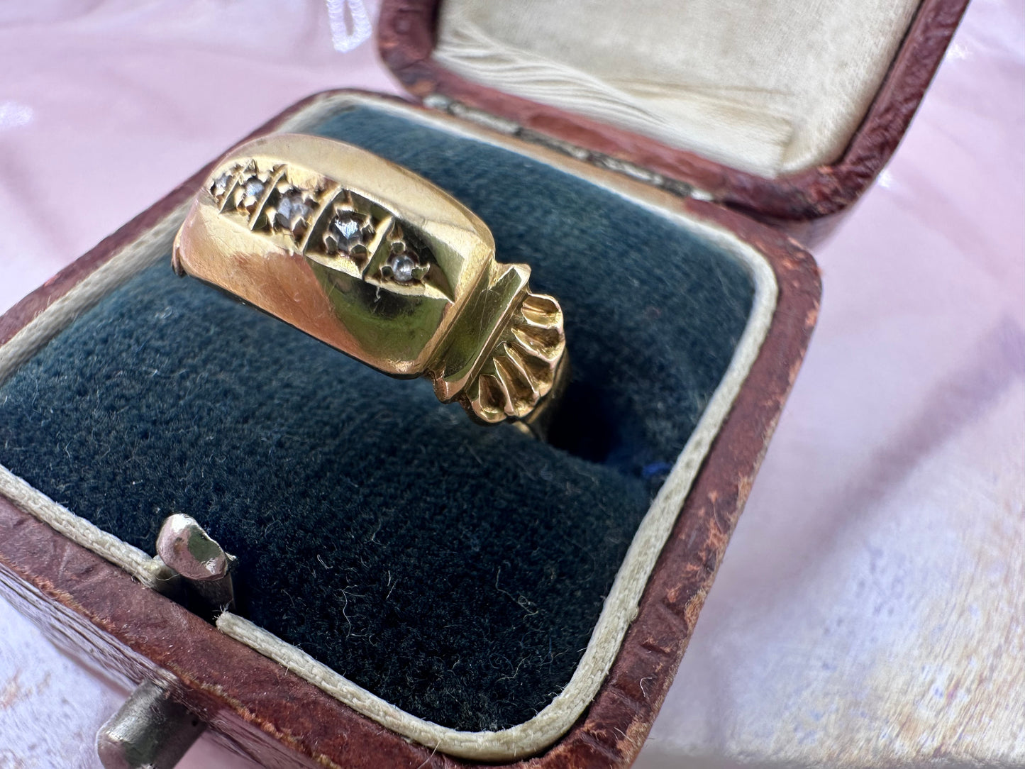 Antique 18ct Gold Rose Cut diamond Gypsy set ring