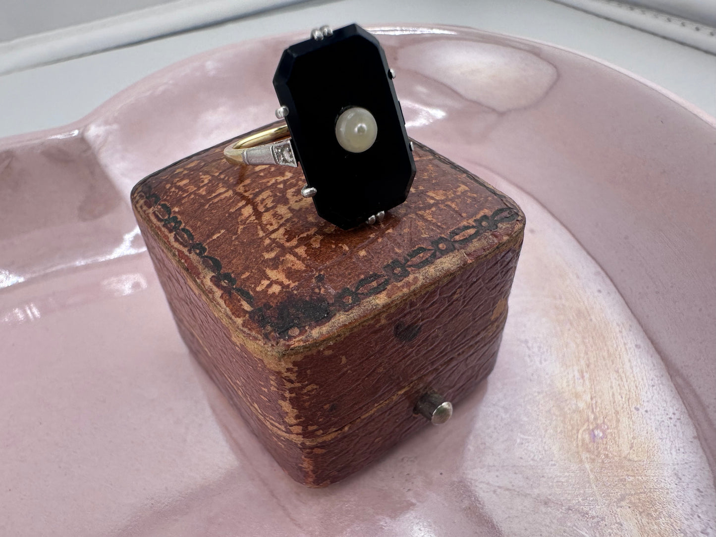 14ct Onyx, Pearl & Rose cut diamond Ring