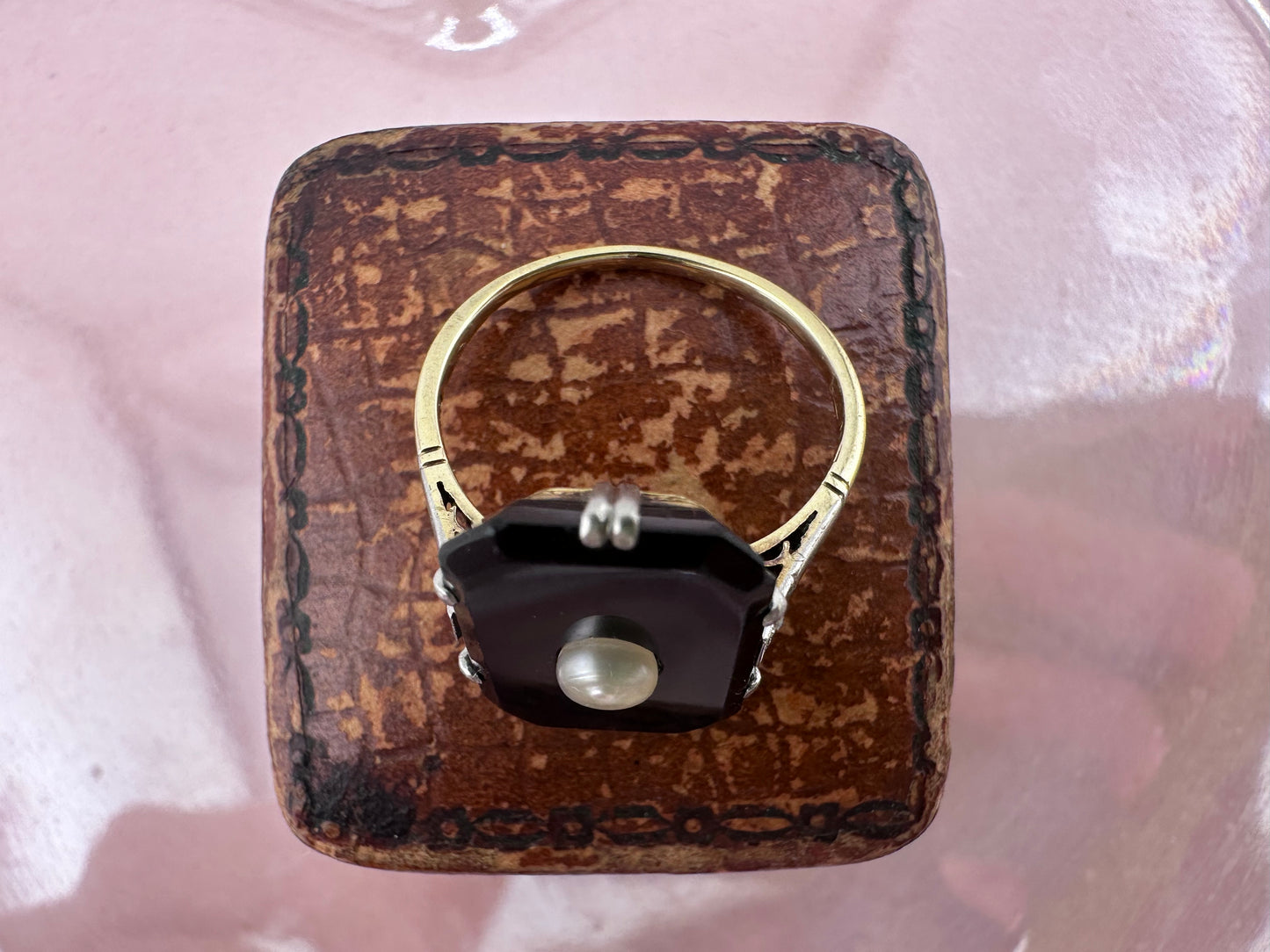 14ct Onyx, Pearl & Rose cut diamond Ring