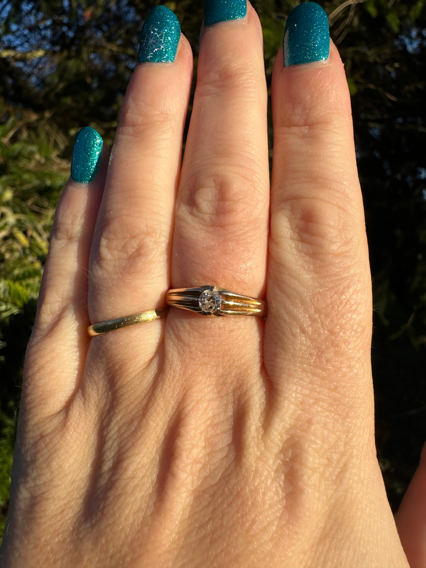 Edwardian 18ct Old Mine Cut Diamond Belcher Ring