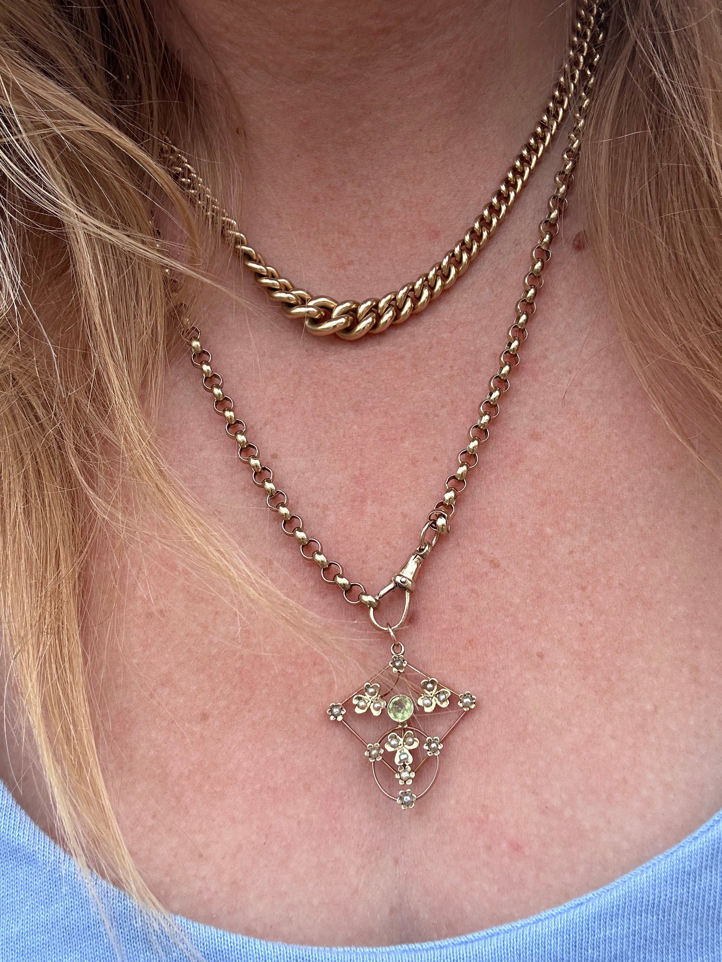 Edwardian 9ct Gold Peridot & Seed Pearl Lavalier pendant