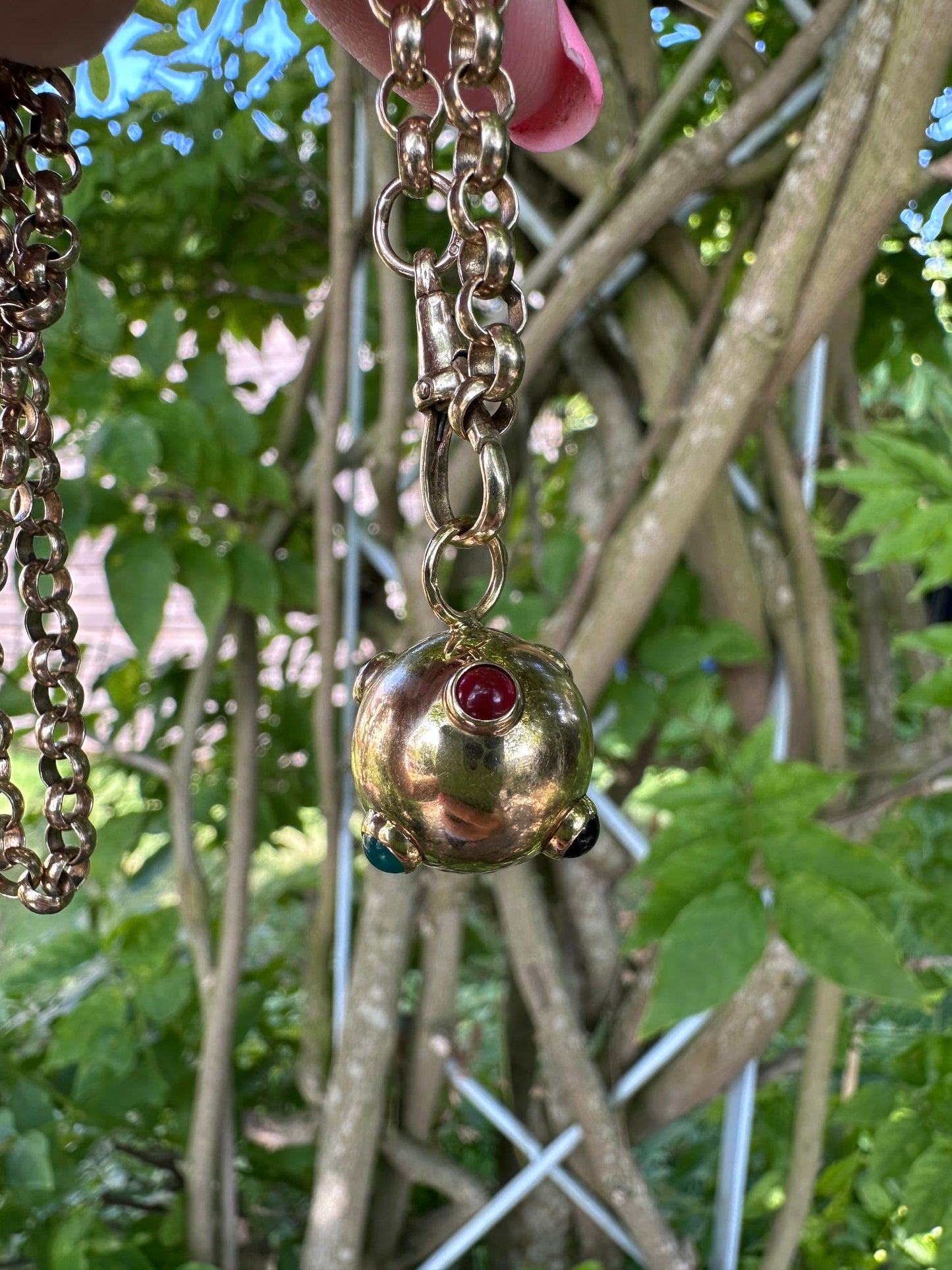 9ct Sputnik pendant with carnelian, onyx & green agate gemstones