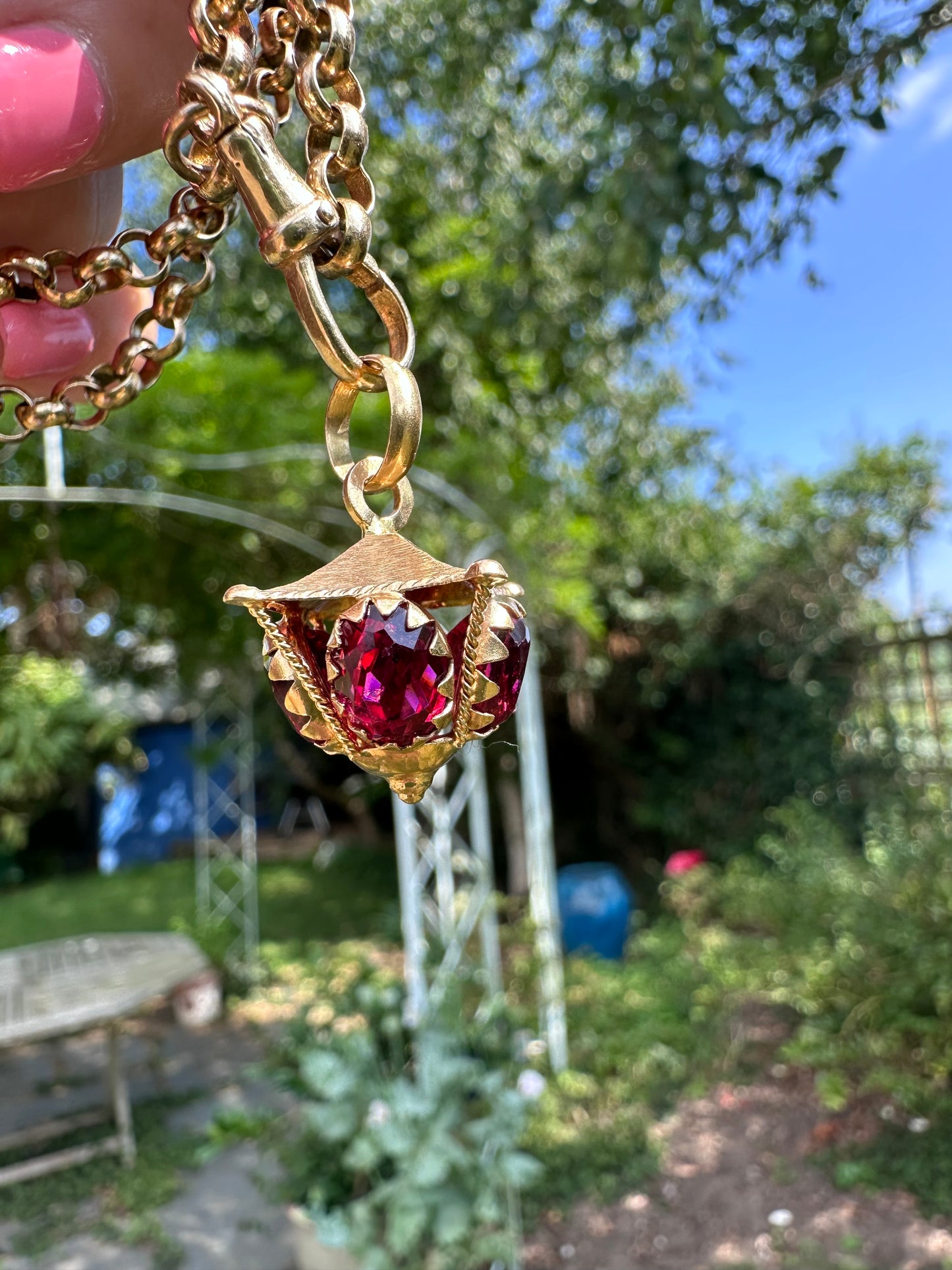 18ct Garnet Lantern Pendant