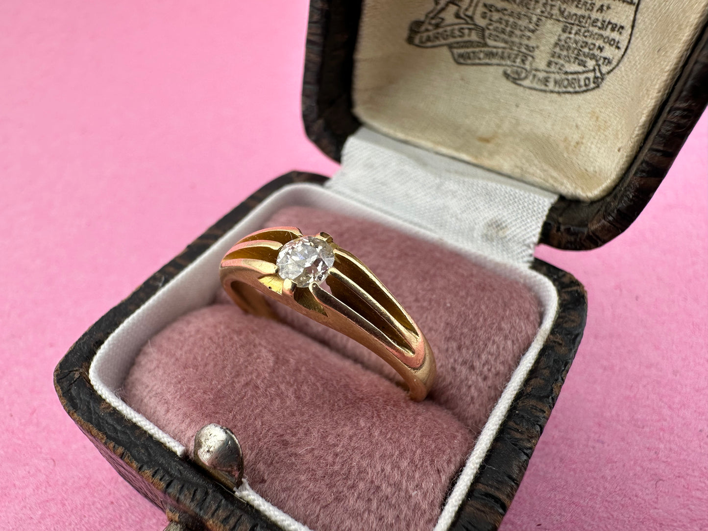 Edwardian 18ct Old Mine Cut Diamond Belcher Ring