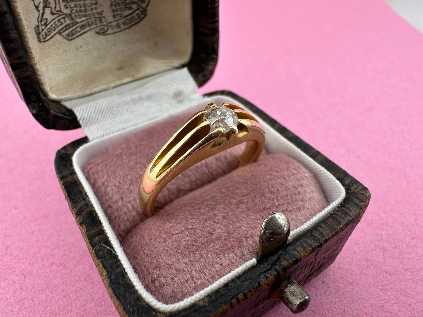 Edwardian 18ct Old Mine Cut Diamond Belcher Ring