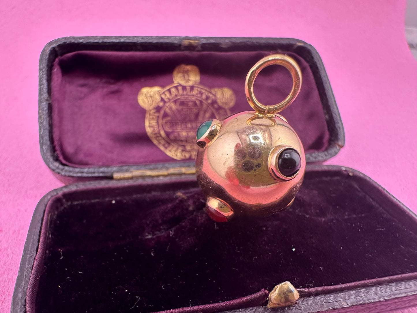 9ct Sputnik pendant with carnelian, onyx & green agate gemstones