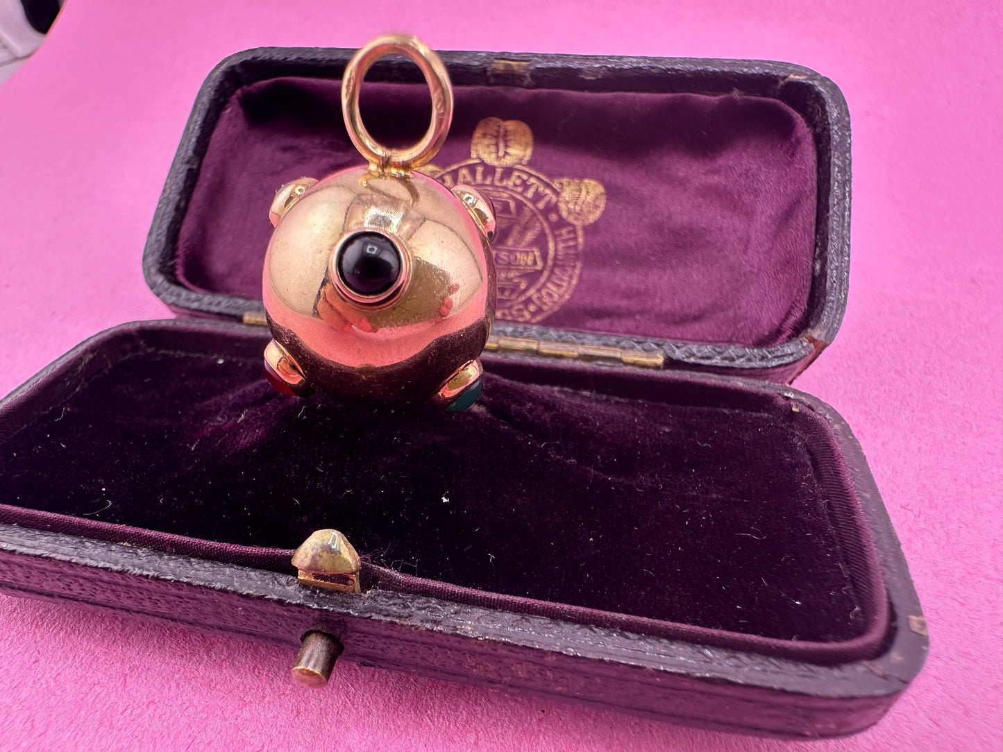 9ct Sputnik pendant with carnelian, onyx & green agate gemstones