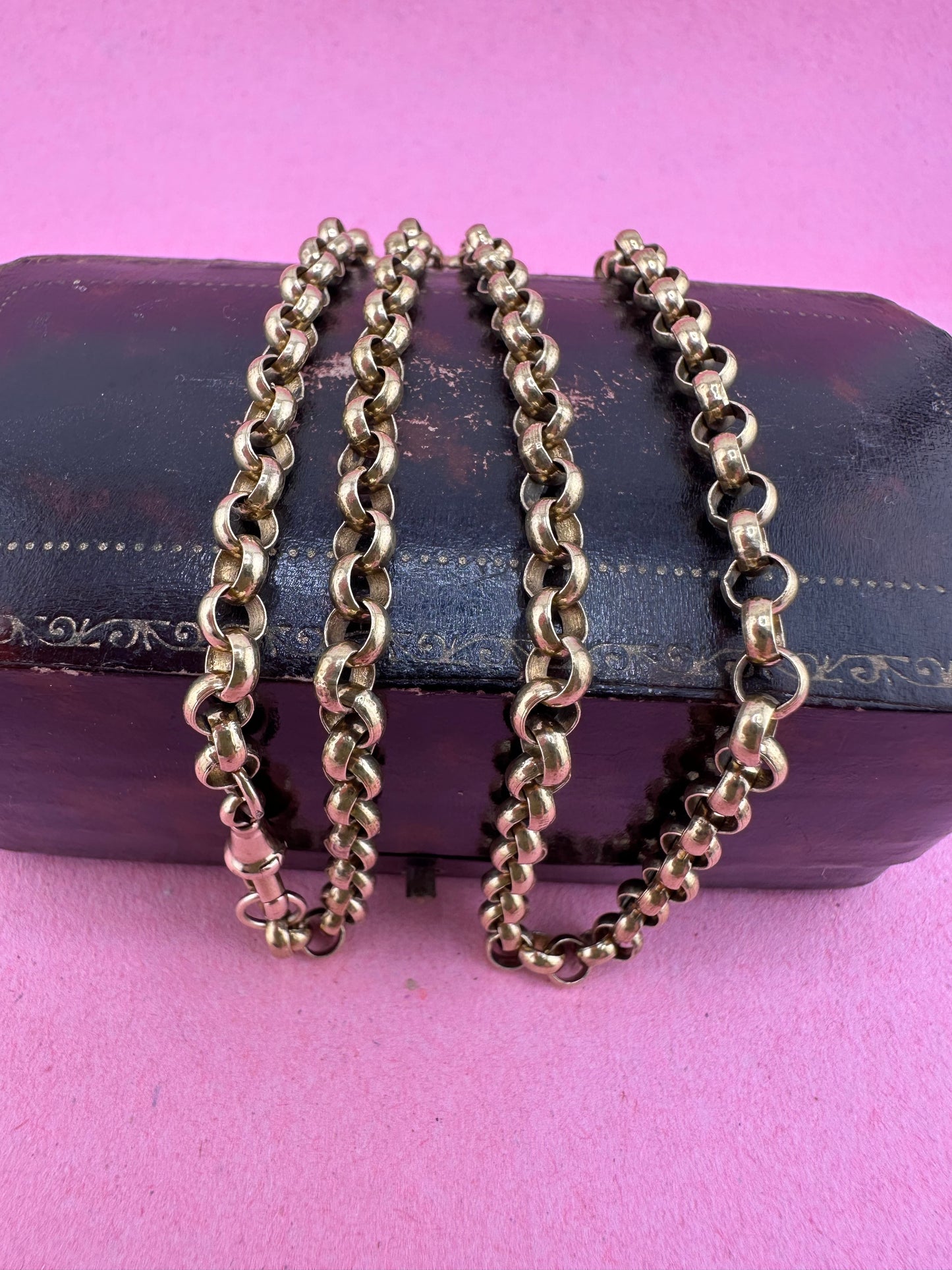 Vintage 9ct Yellow Gold Rolo/Belcher chain with antique dog clip