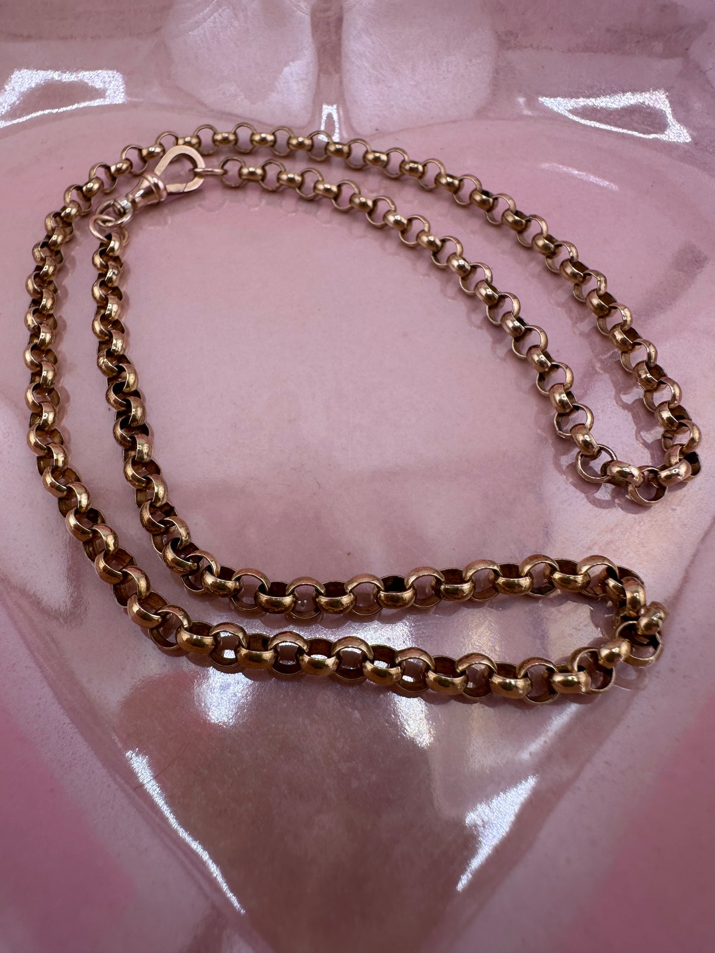 Vintage 9ct Yellow Gold Rolo/belcher chain with antique flat edged dog clip