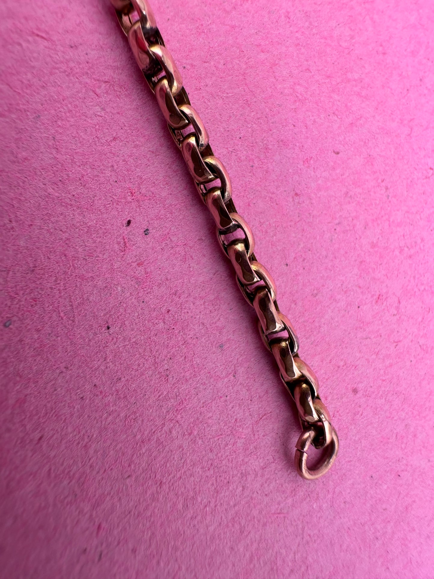 Antique 9ct Peachy Faceted oval belcher extender