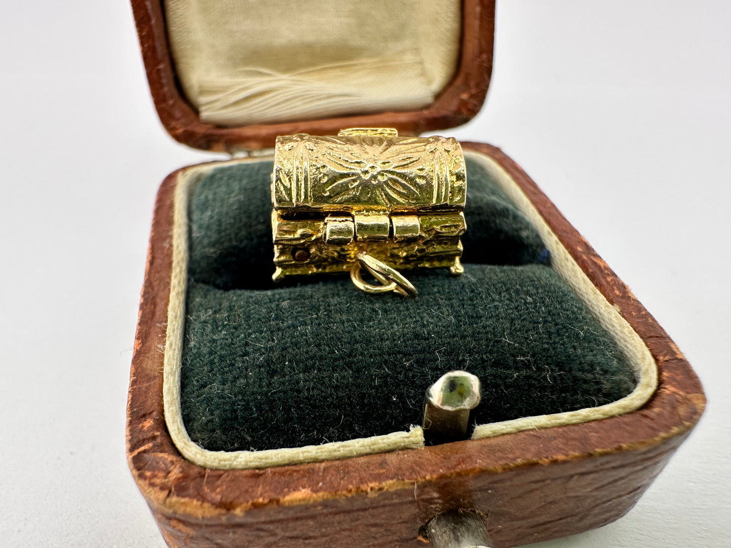 Reserved for Teigan Vintage 9ct Gold Articulated Treasure chest charm with diamonds