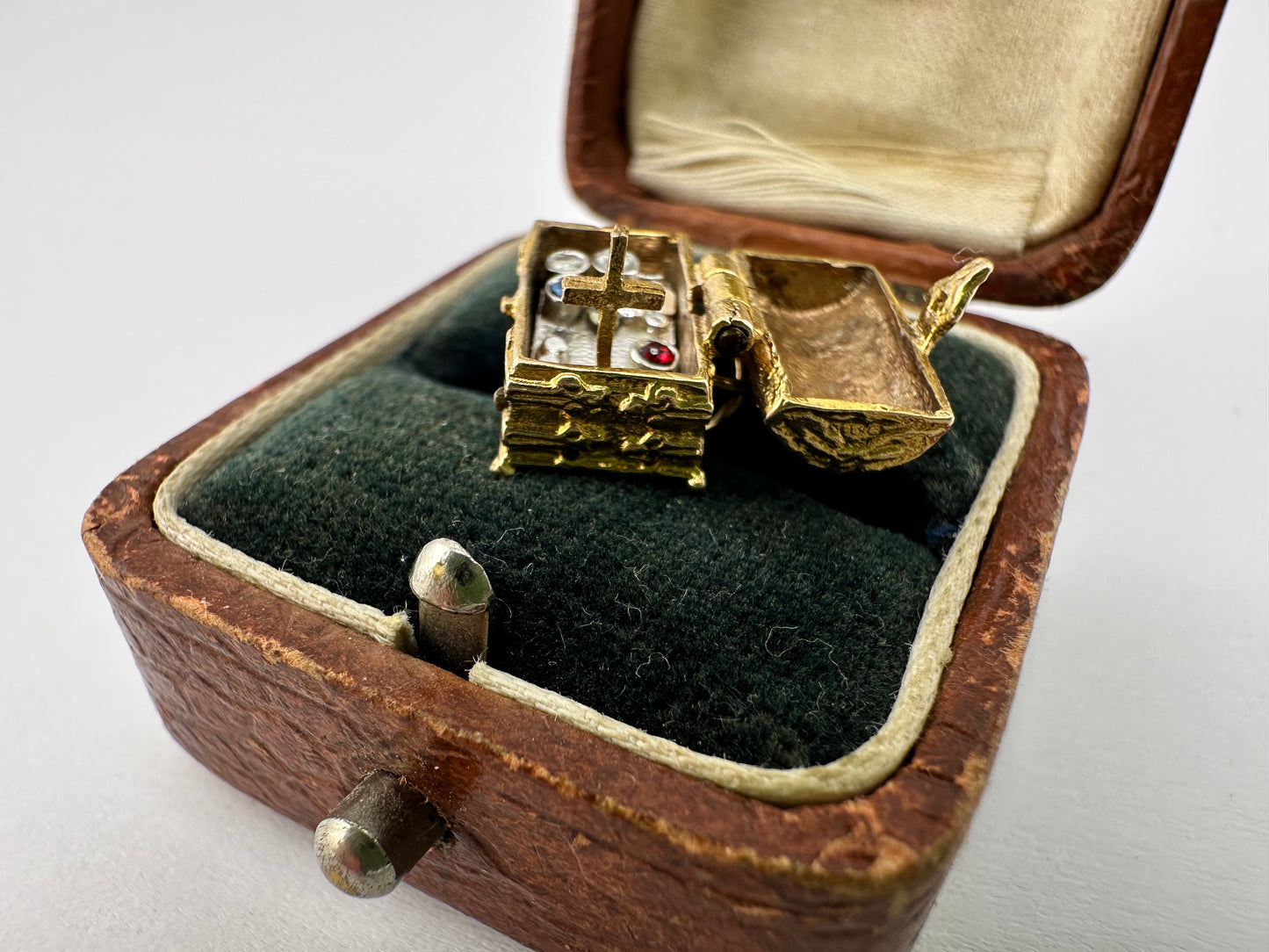 Reserved for Teigan Vintage 9ct Gold Articulated Treasure chest charm with diamonds