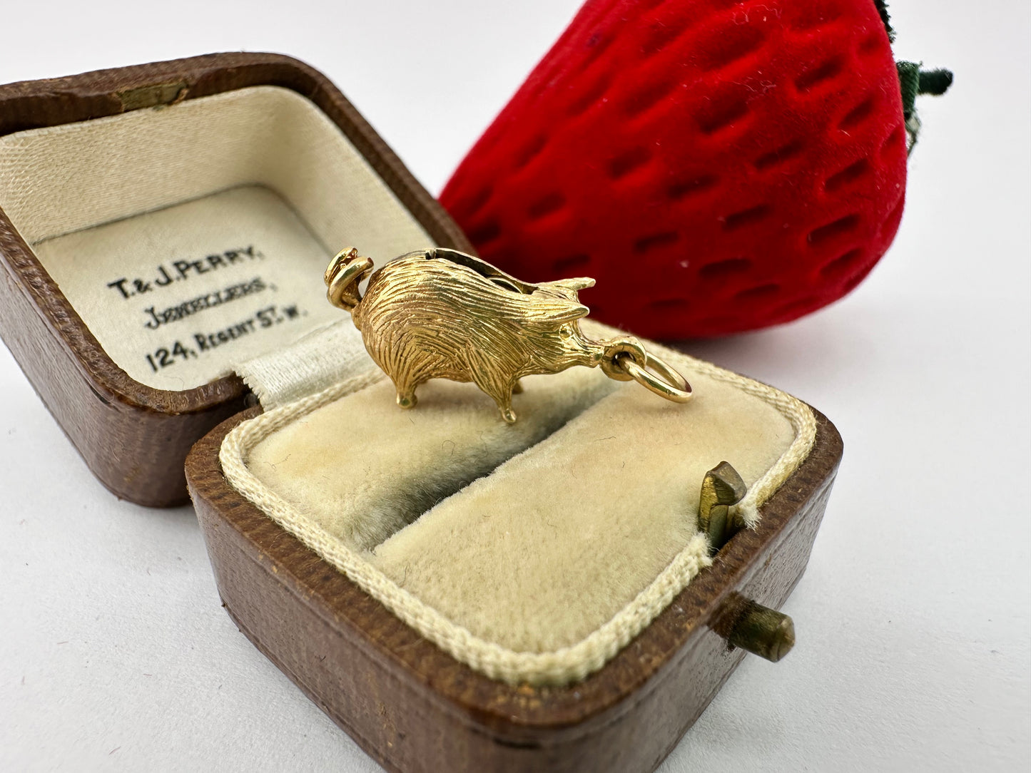Vintage 9ct Gold Piggy Bank charm, with moving coin/tail