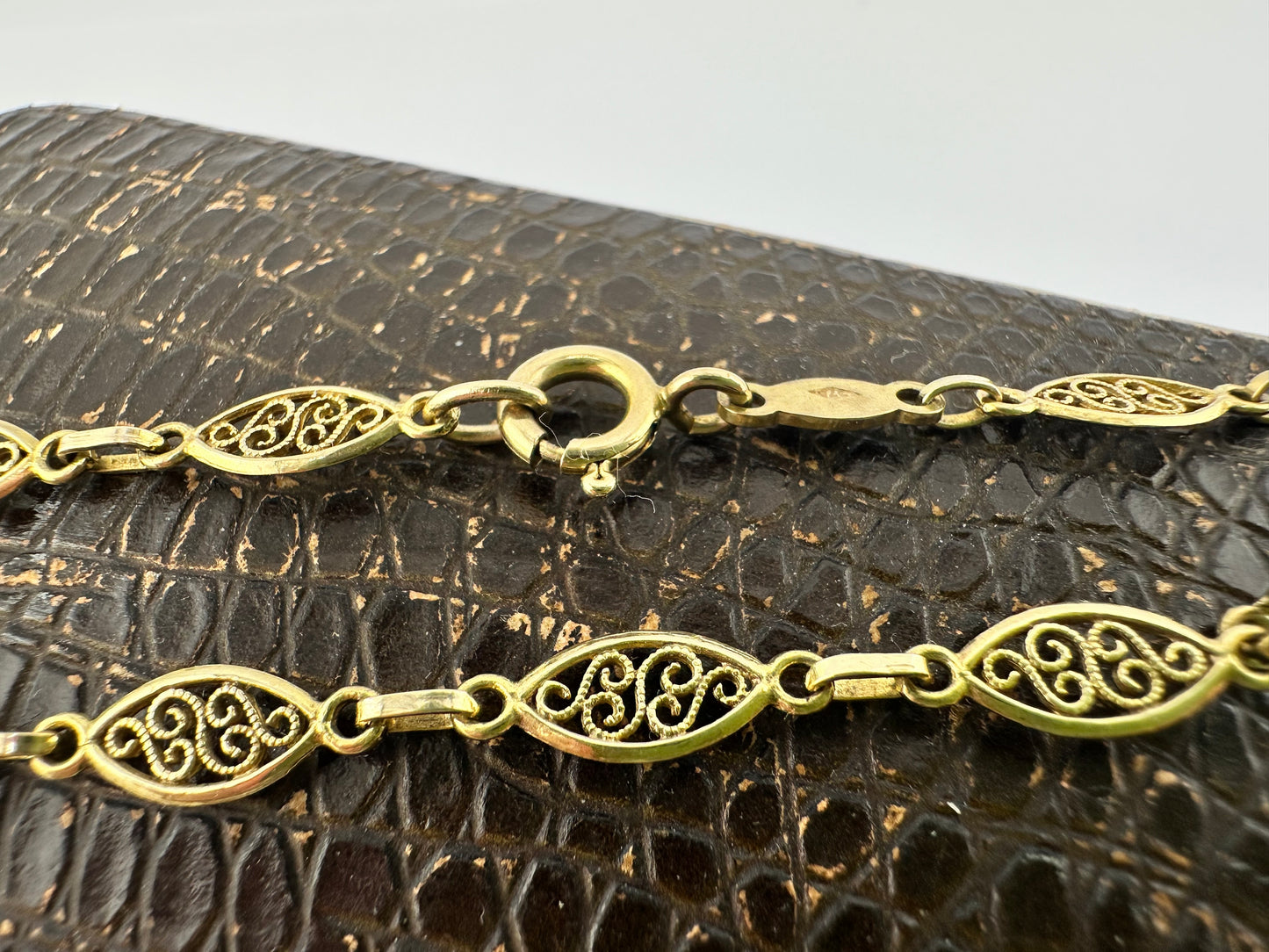 Vintage 9ct gold Filigree bracelet