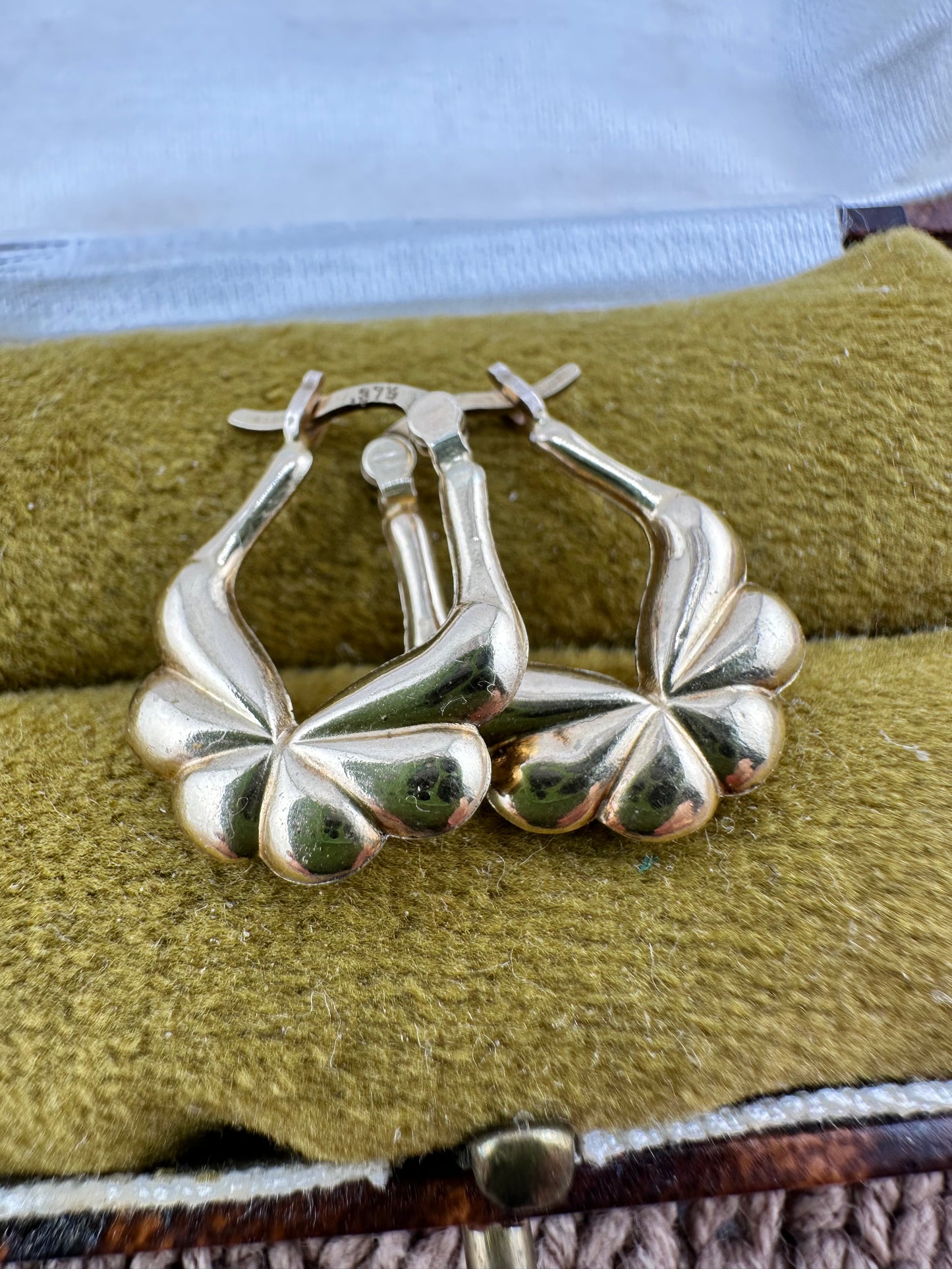 9ct Gold Butterfly puffy hoops