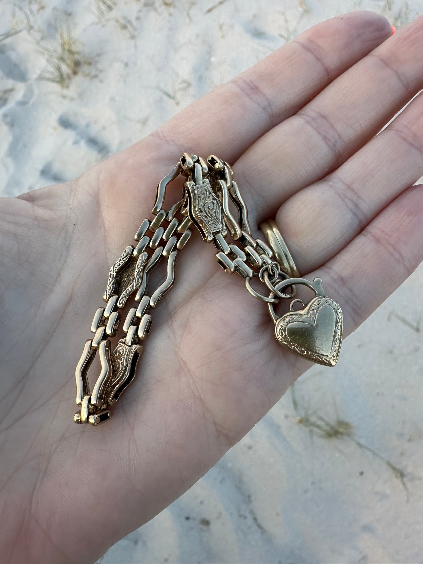 Reserved for Karen- 9ct bean & gate bracelet