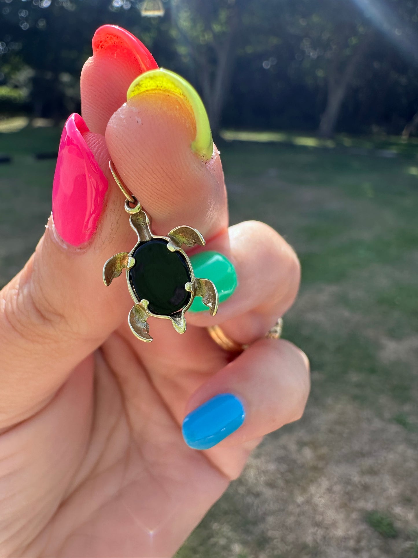 Vintage 9ct Gold Onyx Turtle charm