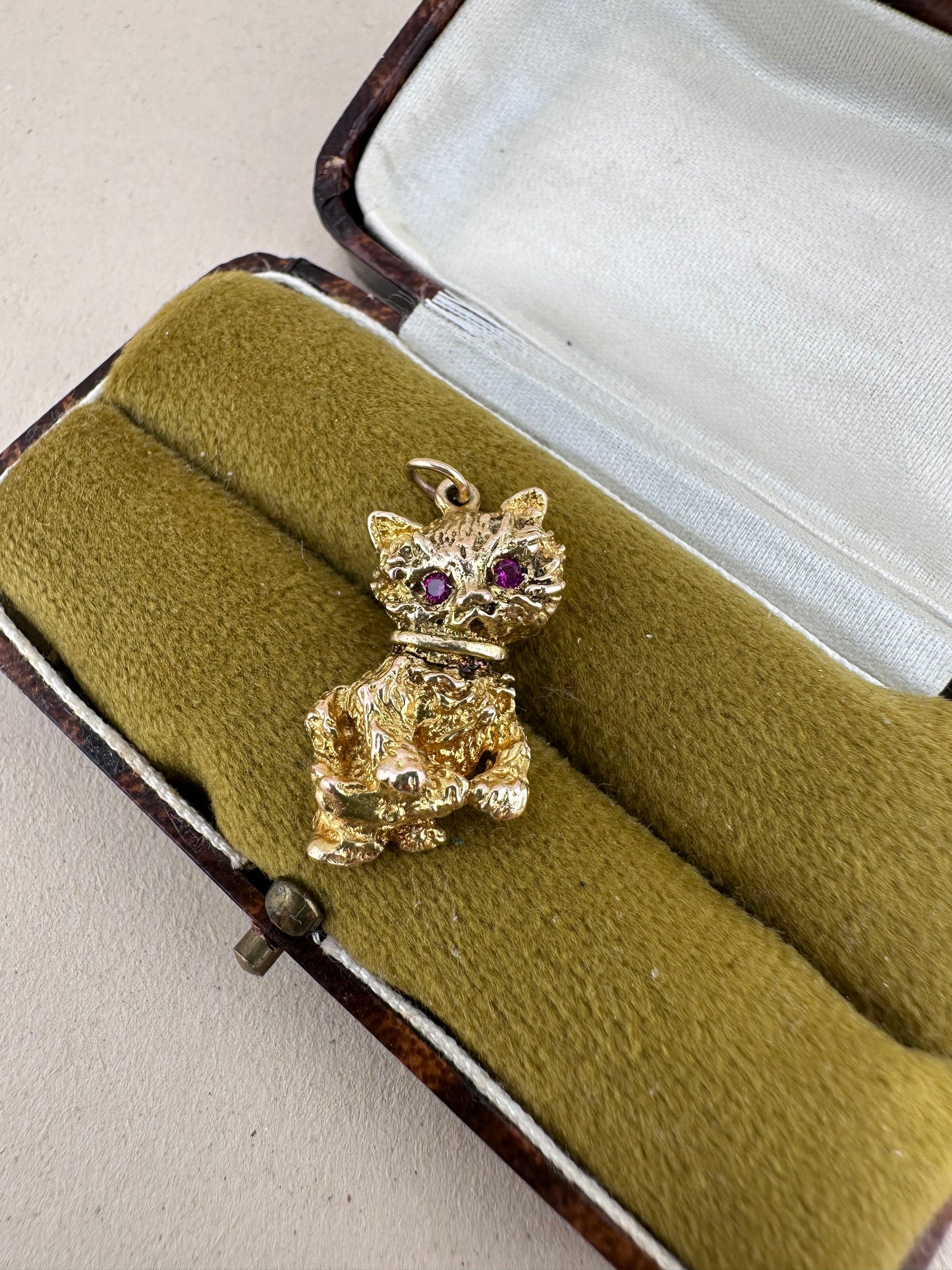 9ct Gold Cat charm with Ruby eyes