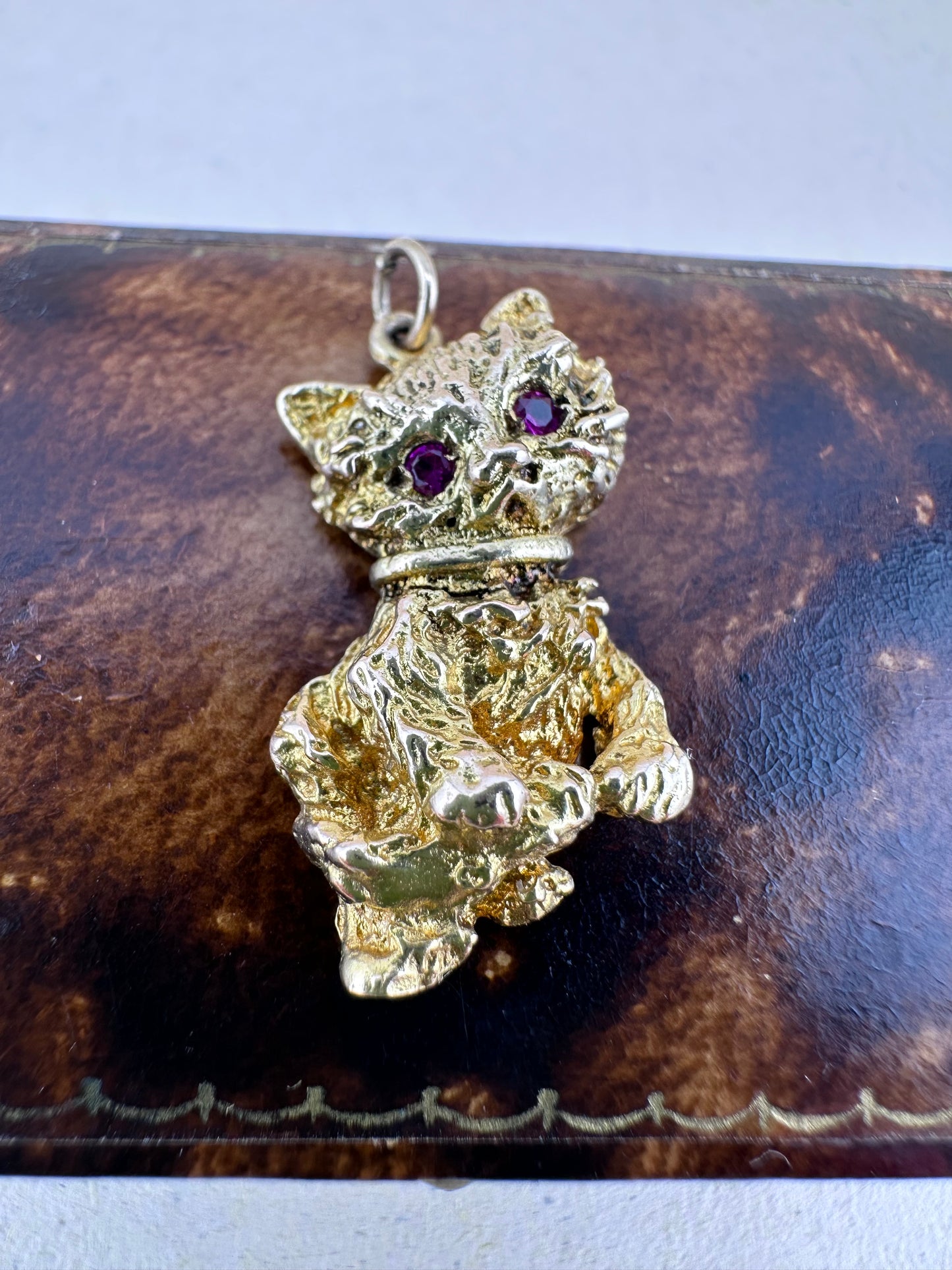 9ct Gold Cat charm with Ruby eyes