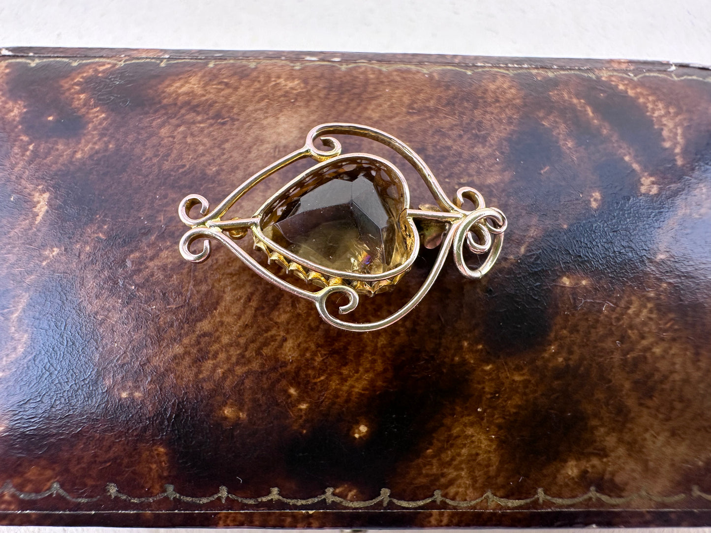 Edwardian 9ct Gold Citrine Heart Pendant