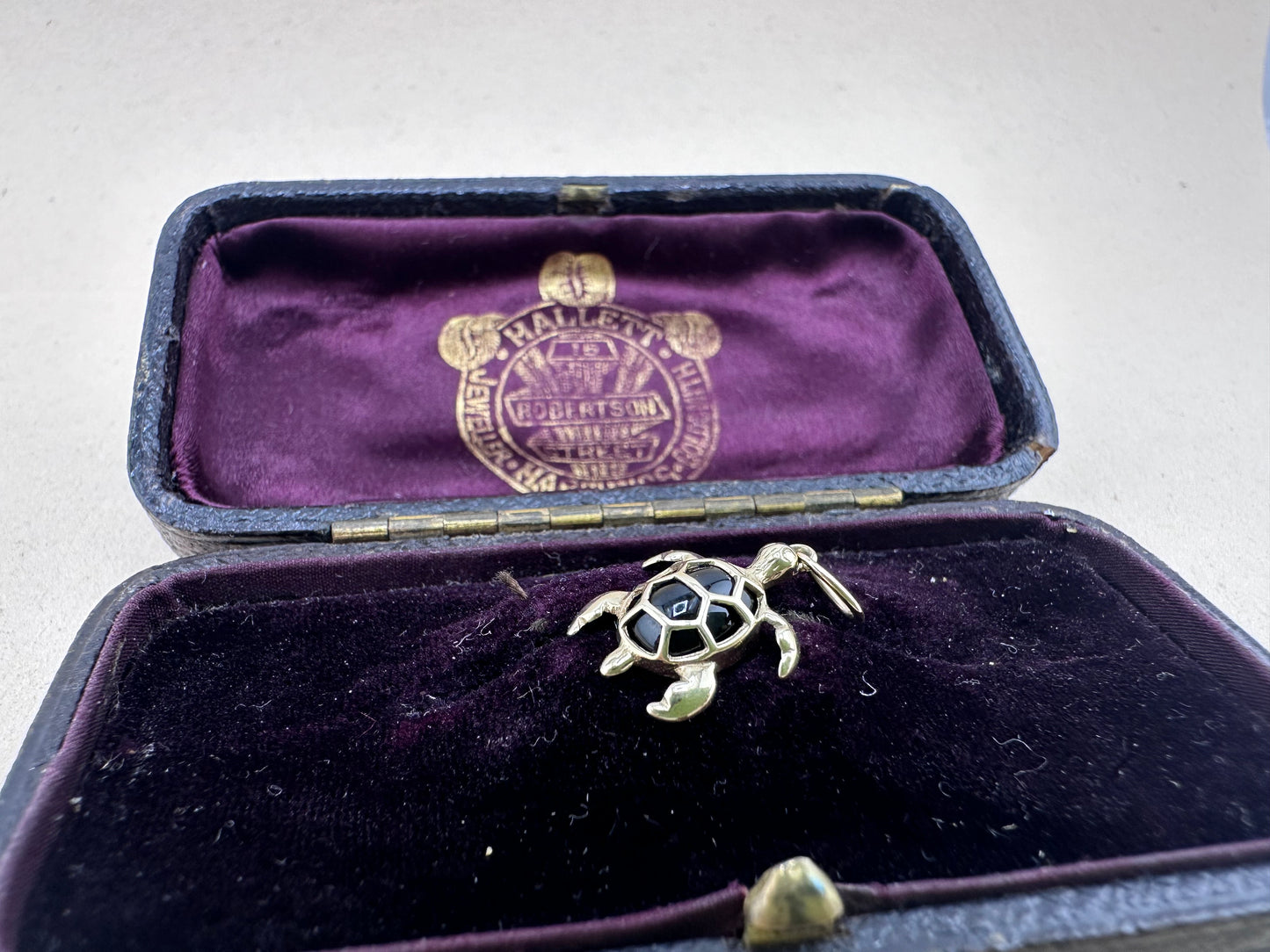 Vintage 9ct Gold Onyx Turtle charm