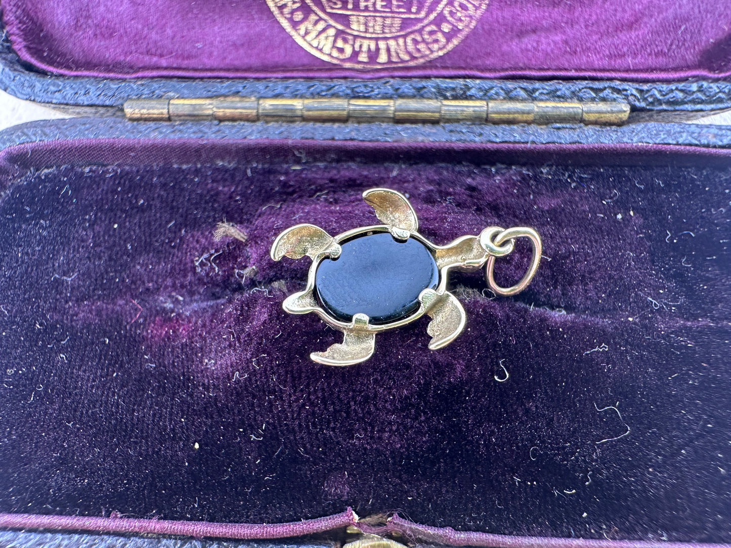 Vintage 9ct Gold Onyx Turtle charm