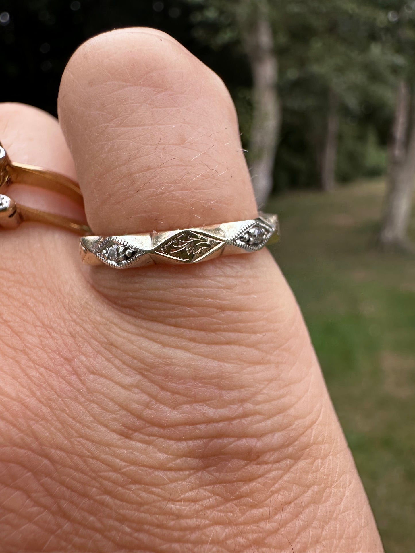 9ct two tone gold patterned ZigZag band with diamonds