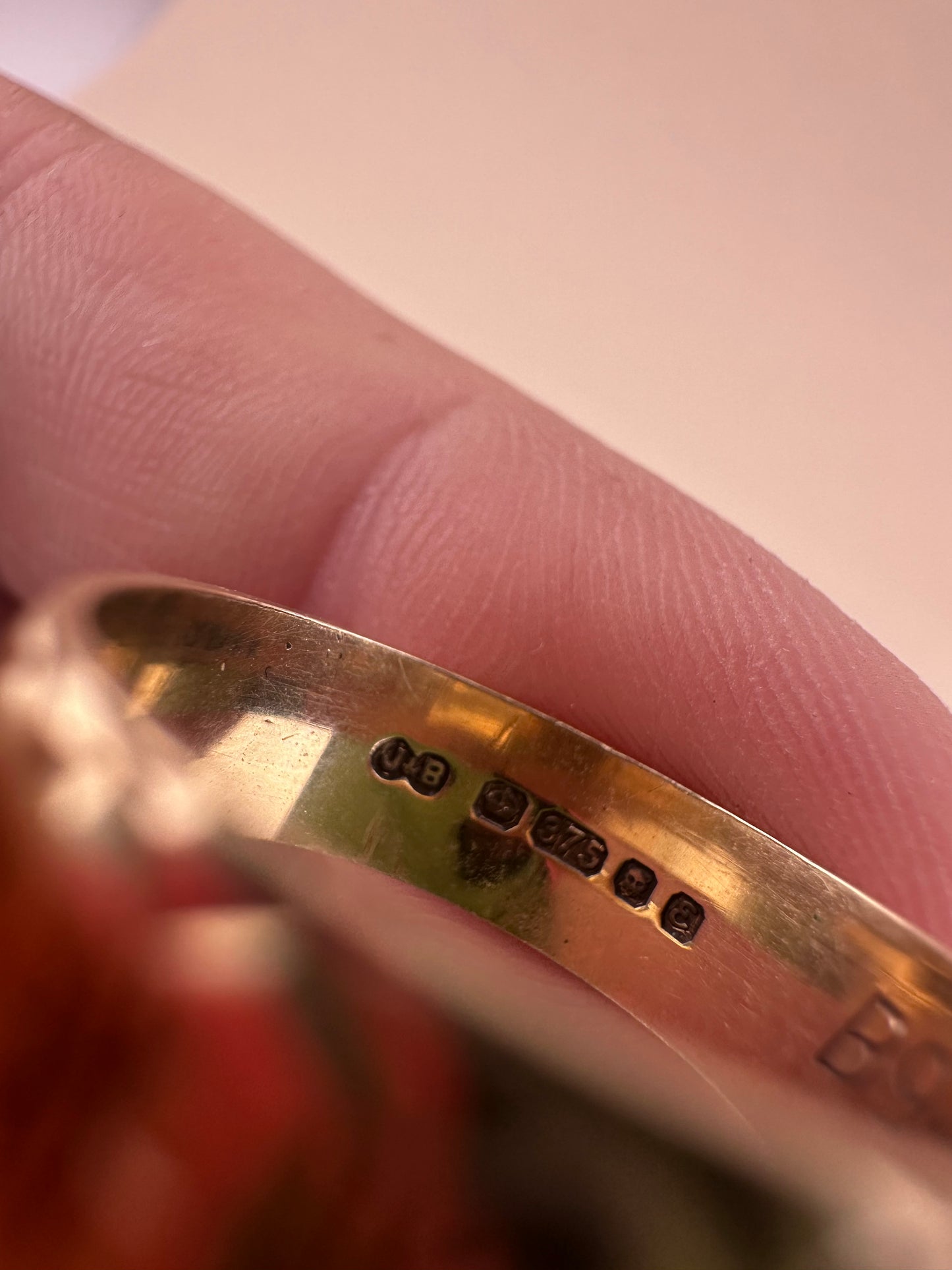 Vintage 9ct yellow Gold pattern band