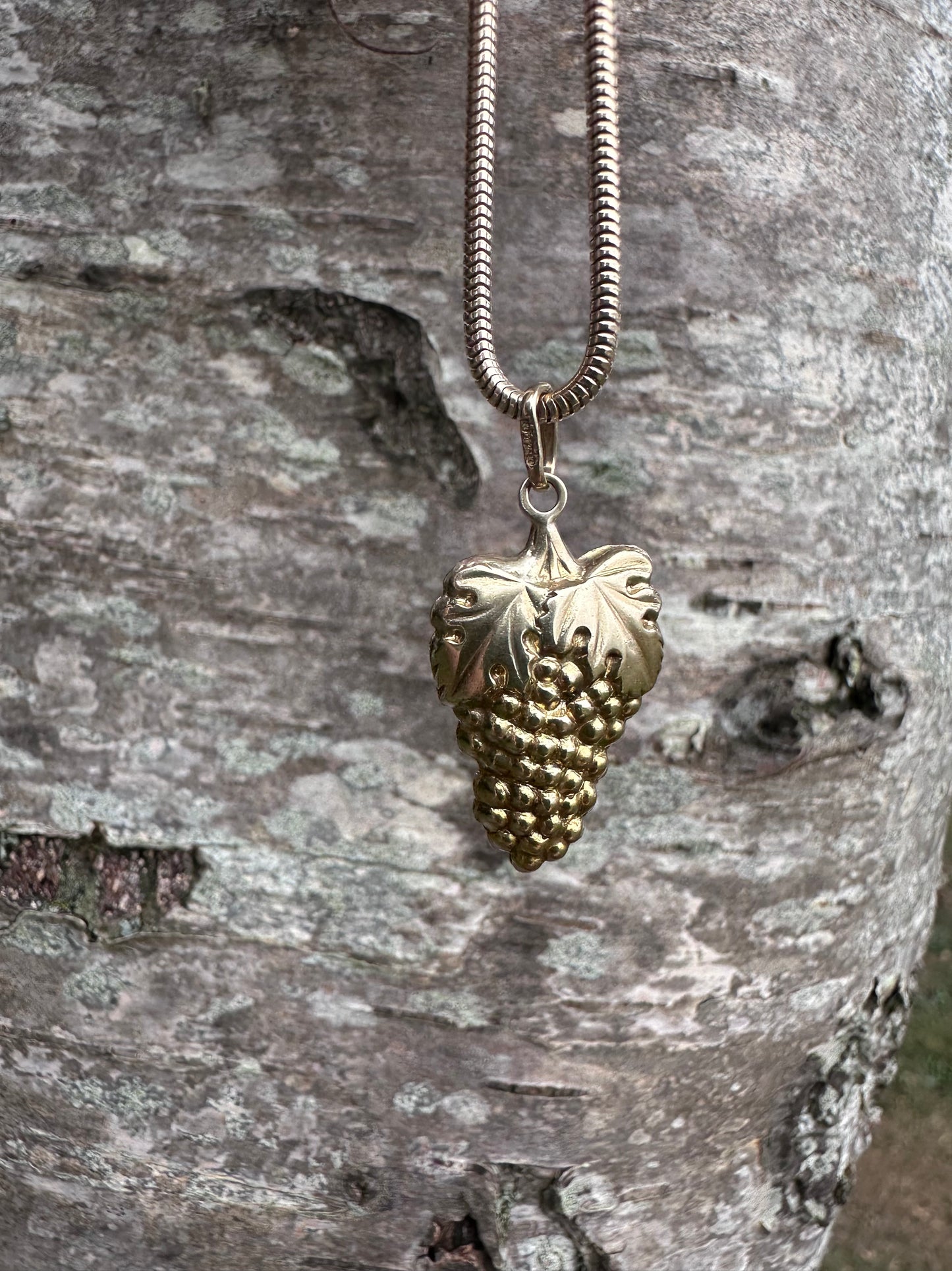 Vintage 9ct Gold Grape Charm