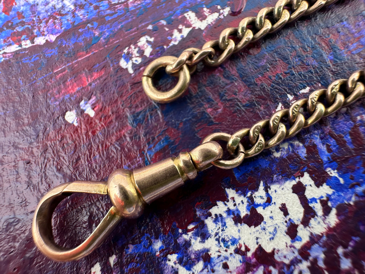 Antique 9ct gold curb extender with antique dog clip.