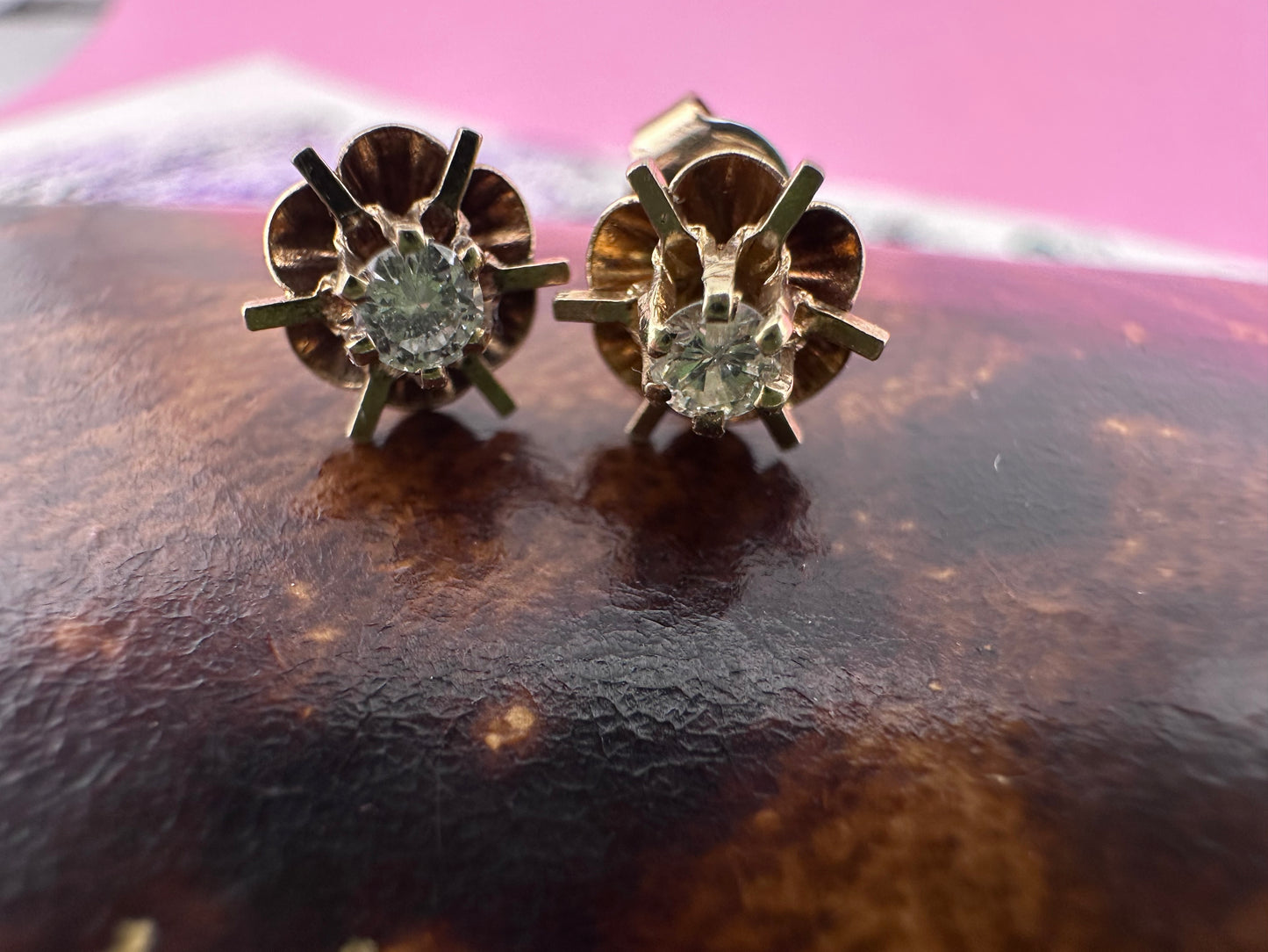 9ct Diamond buttercup stud earrings