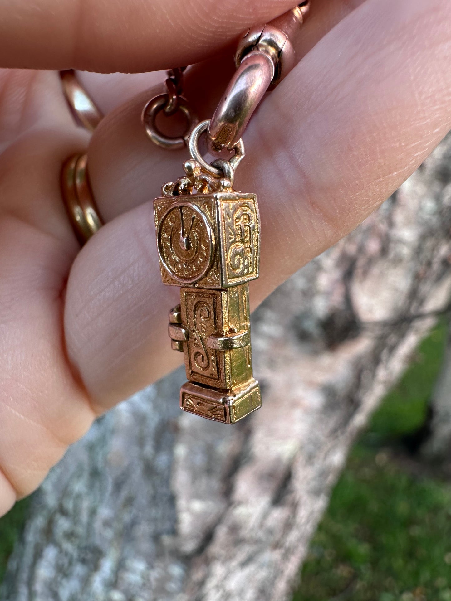 Vintage 9ct Gold ‘Hickory Dickory Dock’ Clock charm