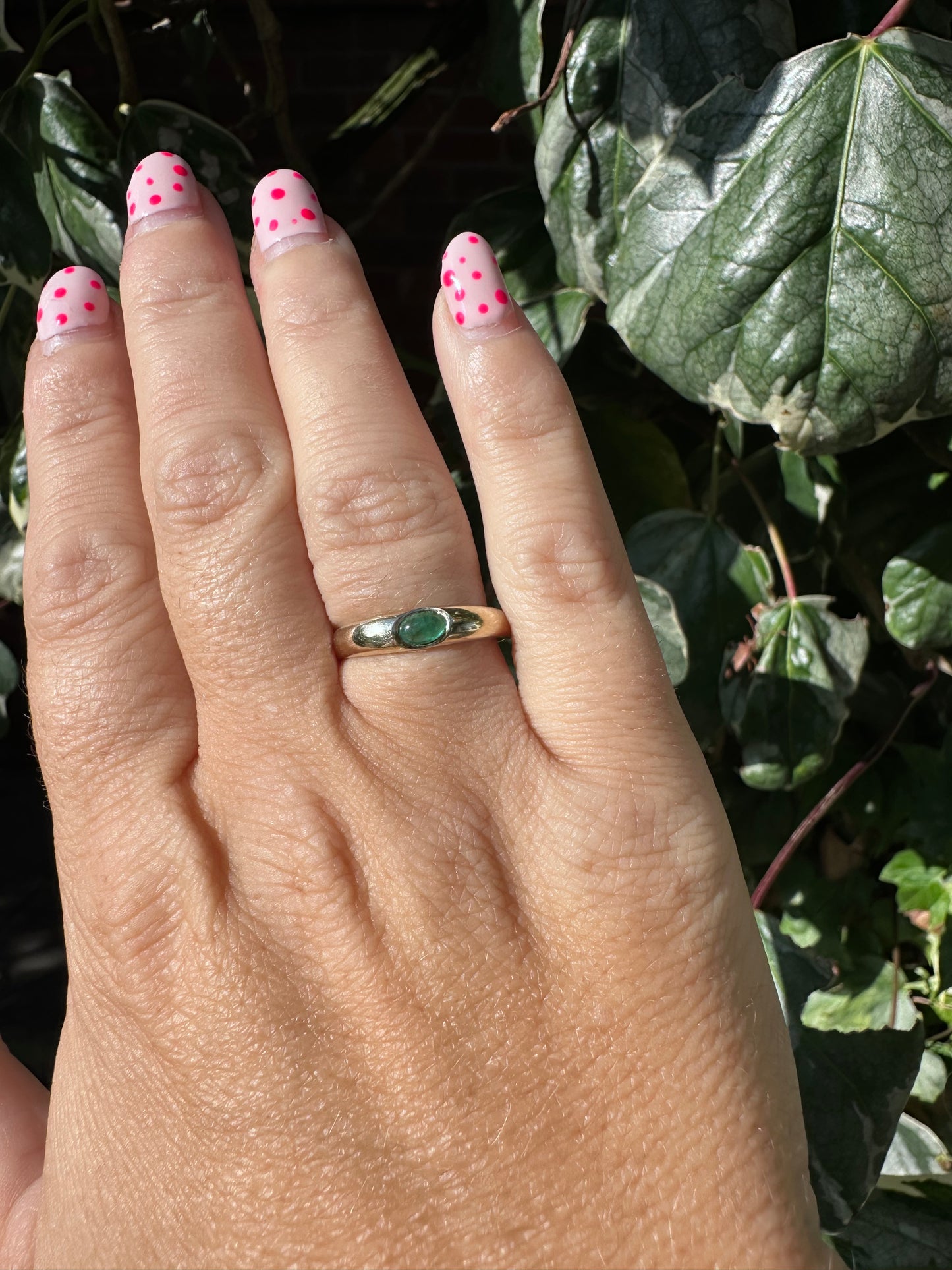 Vintage 9ct Gold Emerald Cabochon ring