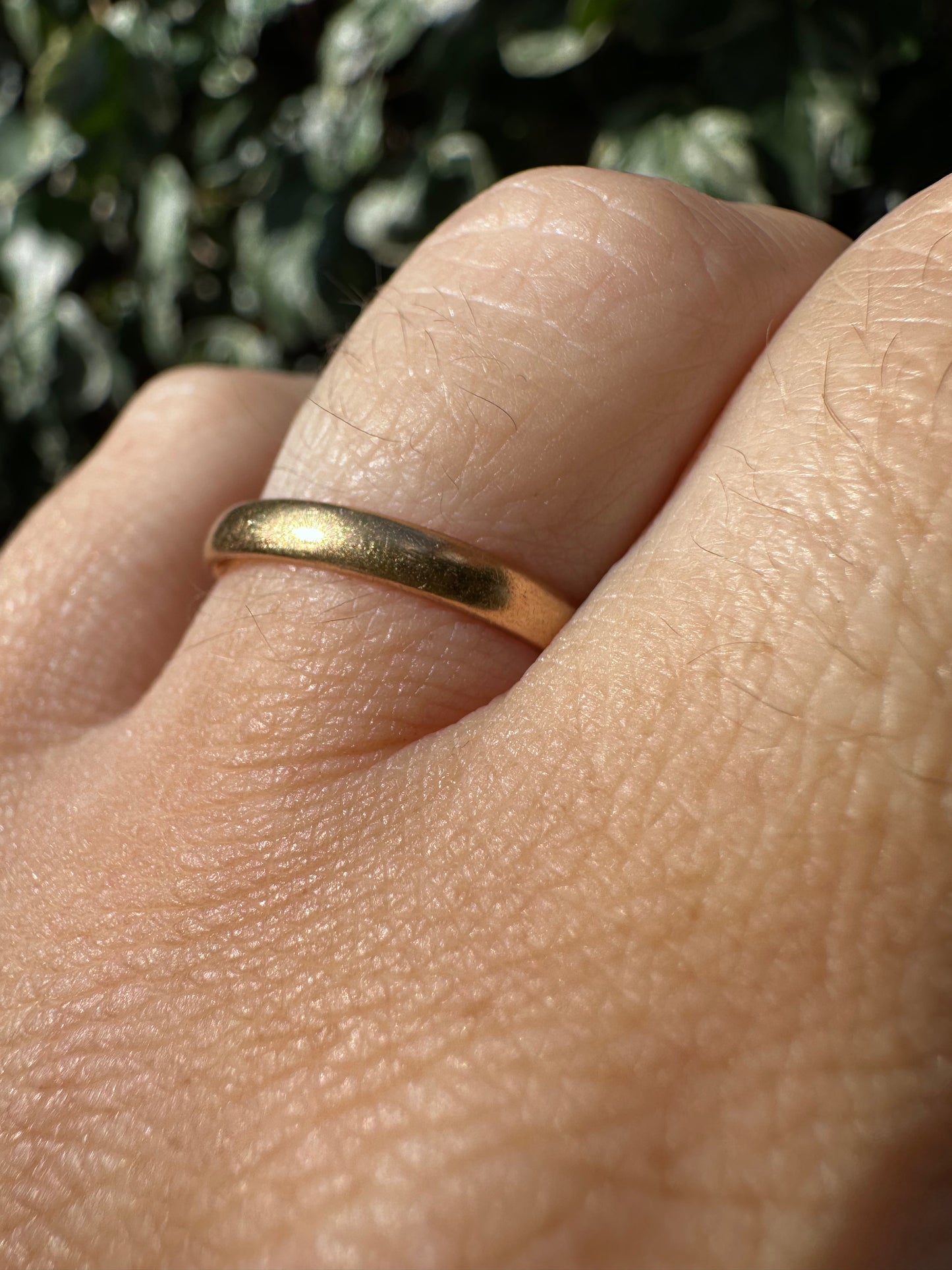 Antique 22ct Gold plain band, early Victorian
