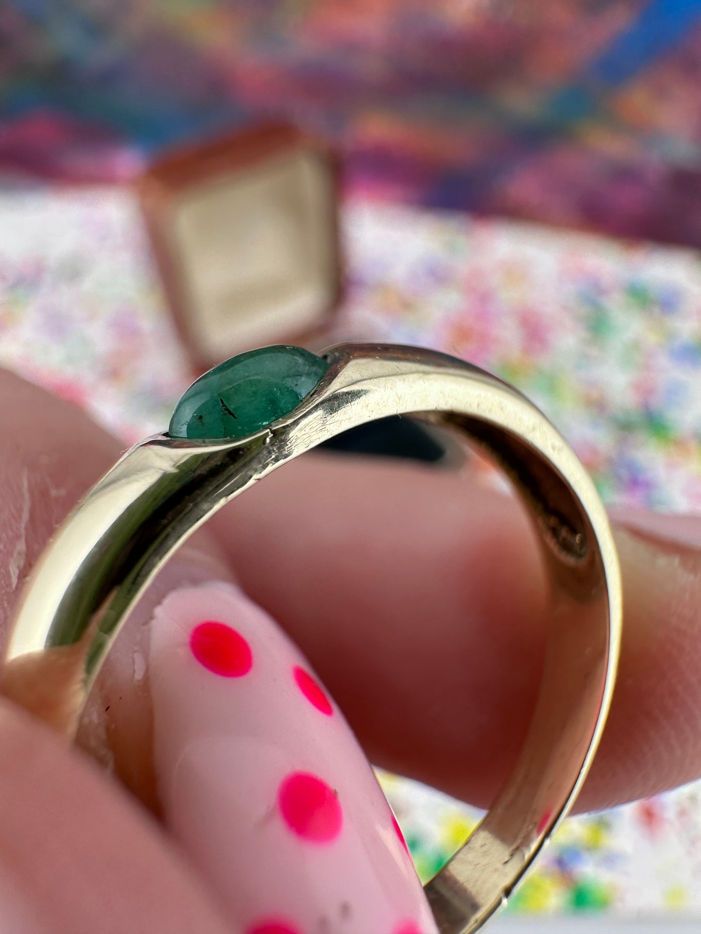 Vintage 9ct Gold Emerald Cabochon ring